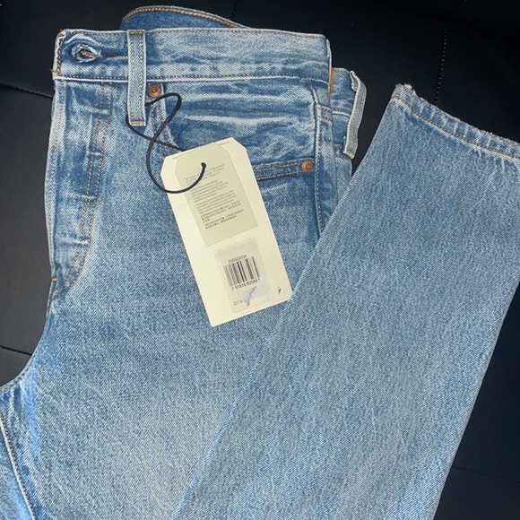 BRAND NEW!!! Tags 🏷 still attached Levi’s 501 skinny distressed jeans - Picture 4 of 5